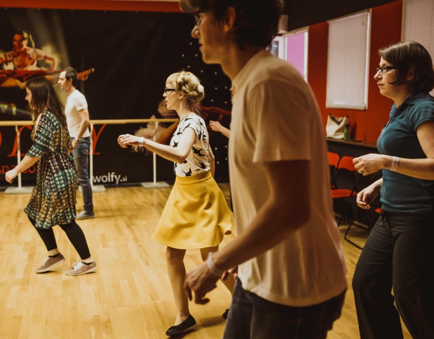 Nadaljevalni plesni tečaj lindy hop