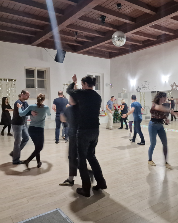 Swing, lindy hop preplesavanje 2024 v Ljubljani